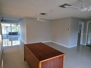 2111 N Keene Rd in Clearwater, FL - Building Photo - Building Photo