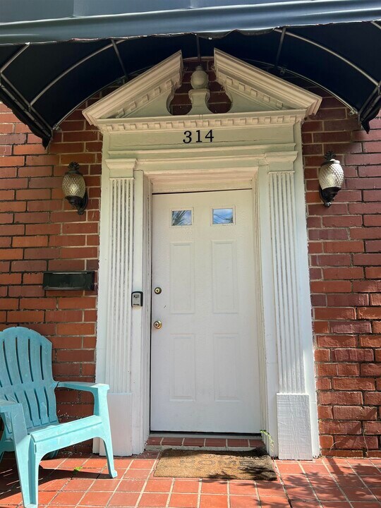 314 E Virginia St in Tallahassee, FL - Building Photo
