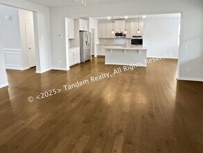 8020 Forest Hills Dr in Spring Hill, TN - Building Photo - Building Photo