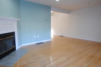 65 Georgetown Dr in Nashua, NH - Building Photo - Building Photo