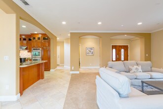 1805 Speyer Ln in Redondo Beach, CA - Building Photo - Building Photo