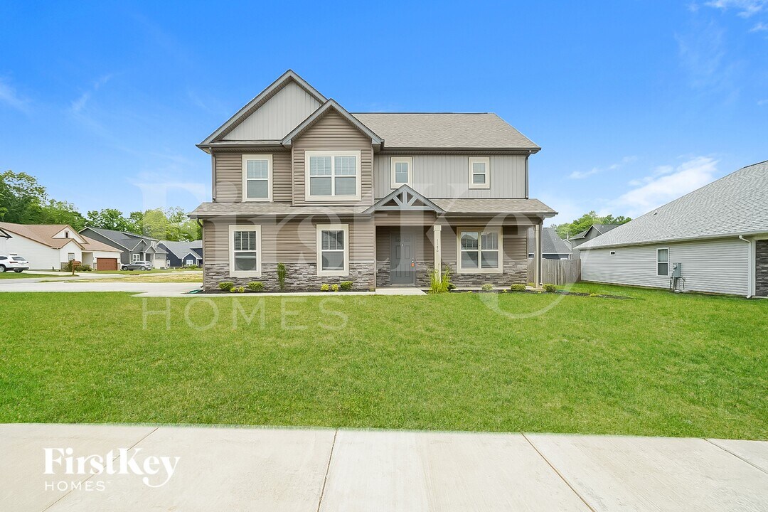 1186 Ewing Wy in Clarksville, TN - Building Photo