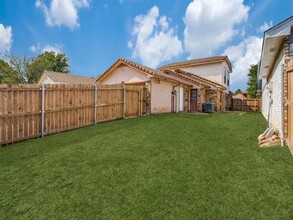 1120 Sandalwood Ln in Desoto, TX - Building Photo - Building Photo