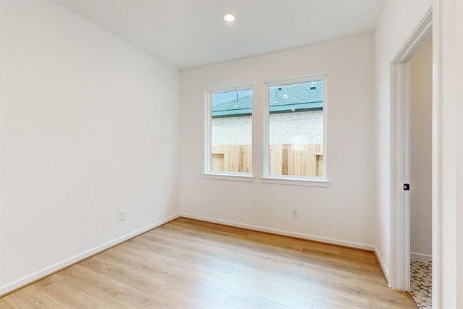 21815 Sunshine Cove Ln