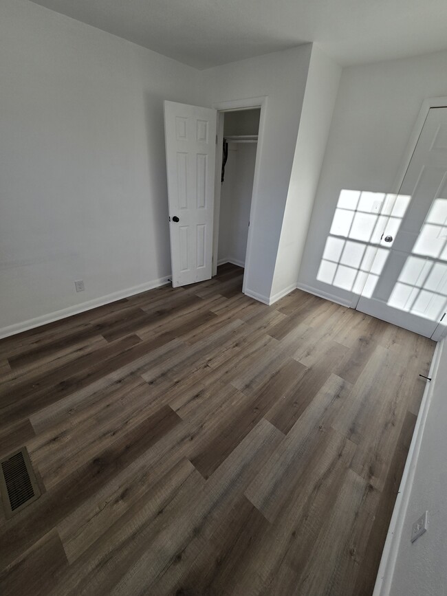 property at 14 Franklin St NW