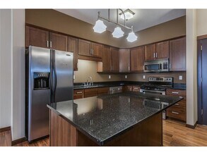 270 4th St E-Unit -504 in St. Paul, MN - Building Photo - Building Photo