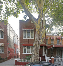 701 Logan St in Brooklyn, NY - Building Photo - Building Photo