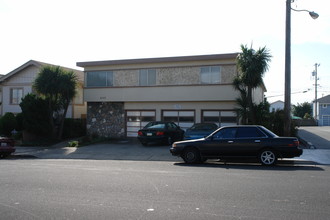 237 Pine Ter in South San Francisco, CA - Building Photo - Building Photo