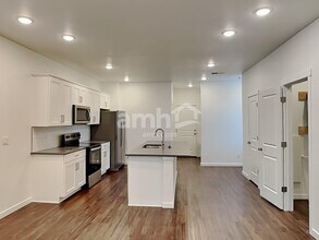 23666 E 2nd Pl in Aurora, CO - Foto de edificio - Building Photo