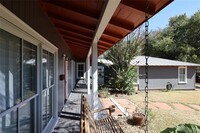 4702 Shadow Ln in Austin, TX - Foto de edificio - Building Photo