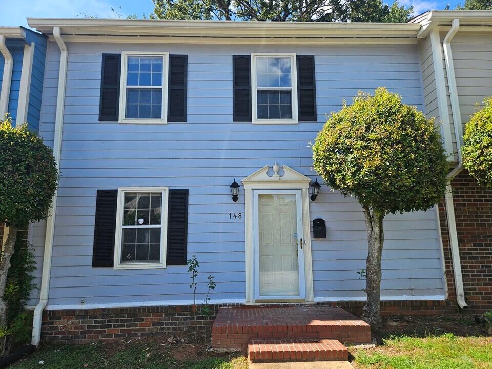 148 Glen Acres Ct in Decatur, GA - Building Photo