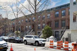 466 Warren St in Brooklyn, NY - Foto de edificio - Building Photo