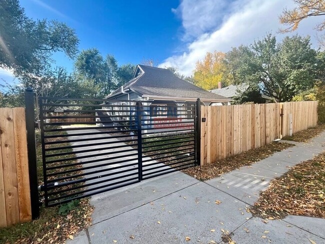 229 E Las Vegas St in Colorado Springs, CO - Building Photo - Building Photo