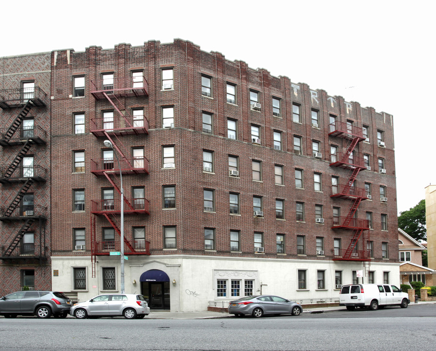 1850 Ocean Ave in Brooklyn, NY - Foto de edificio