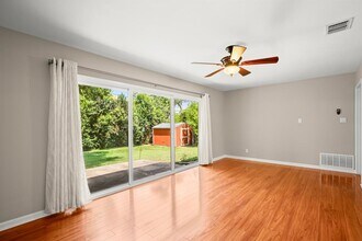 1400 Briarcliff Blvd in Austin, TX - Building Photo - Building Photo