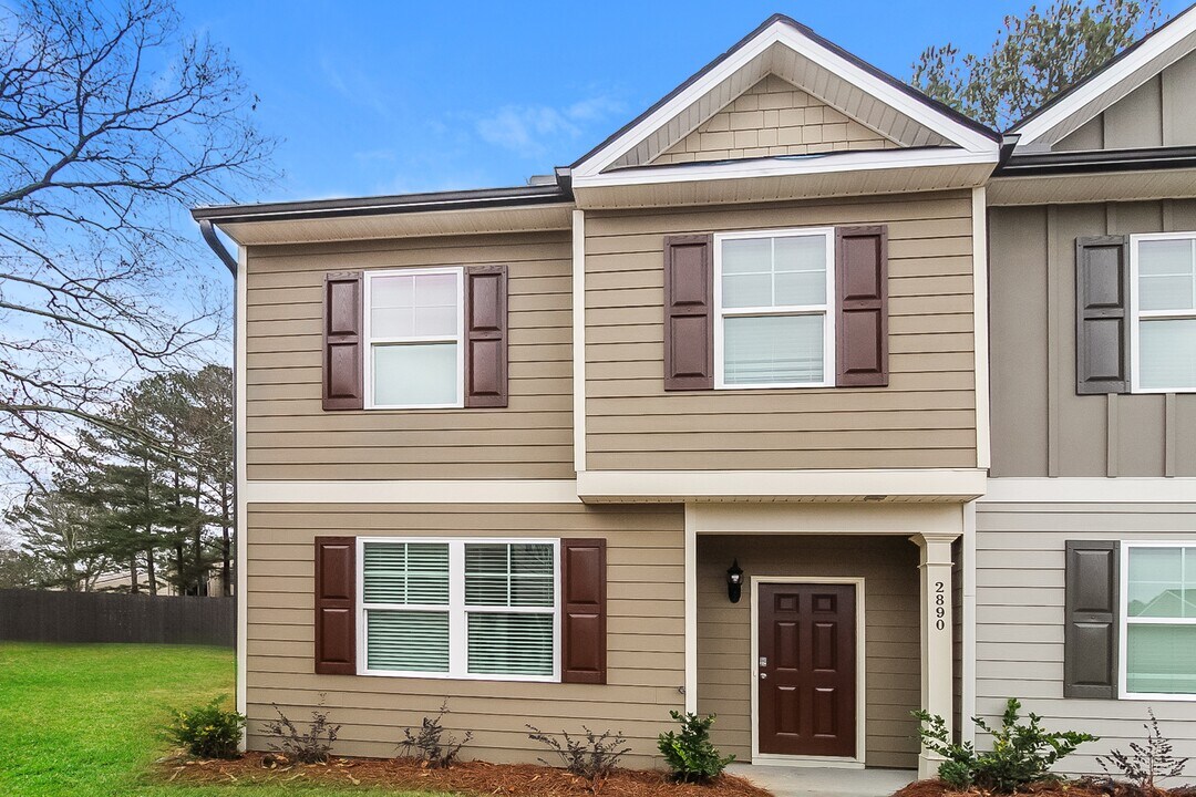2890 Saratoga Lake View in Decatur, GA - Foto de edificio