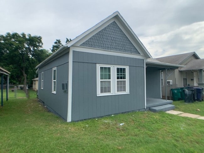 property at 115 SW 23rd St