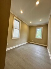 76 Manhattan Ave in Jersey City, NJ - Building Photo - Building Photo