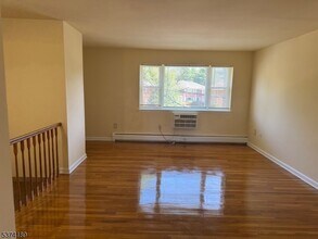 51 Traphagen Rd in Wayne, NJ - Building Photo - Building Photo