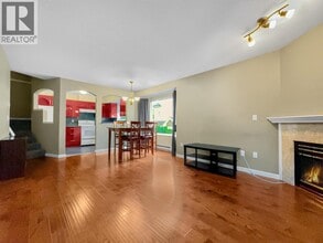 7175 18th Ave in Burnaby, BC - Building Photo - Building Photo