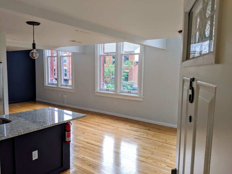 235 Locust St-Unit -5 in Columbia, PA - Building Photo