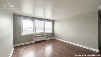 1007 Adelaide St N in London, ON - Building Photo