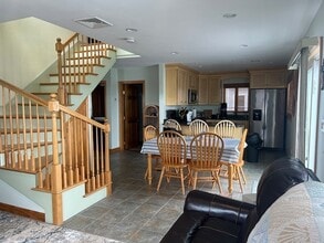 29 Cove St in Mattapoisett, MA - Building Photo - Building Photo