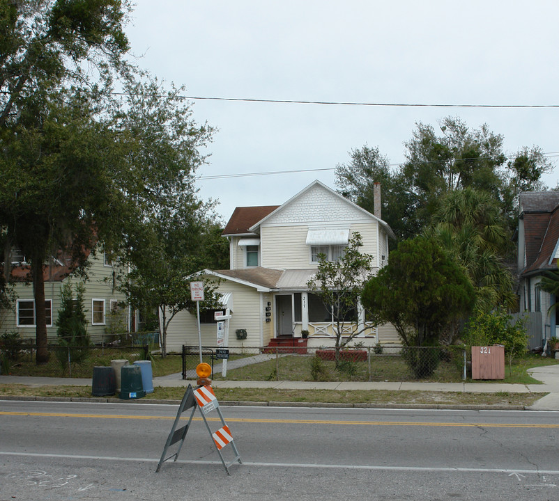 317 Tarpon Ave E in Tarpon Springs, FL - Building Photo