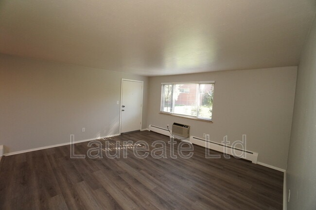 761 Oak St, Unit Unit D in Lakewood, CO - Foto de edificio - Building Photo