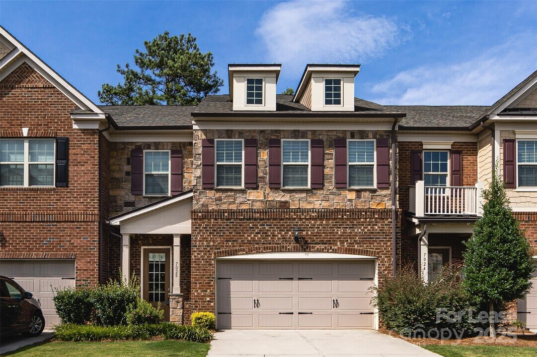 7028 Henry Quincy Wy in Charlotte, NC - Building Photo