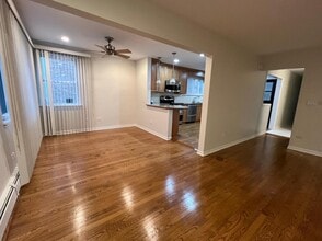 9533 Schiller Blvd, Unit 1 in Franklin Park, IL - Building Photo - Building Photo