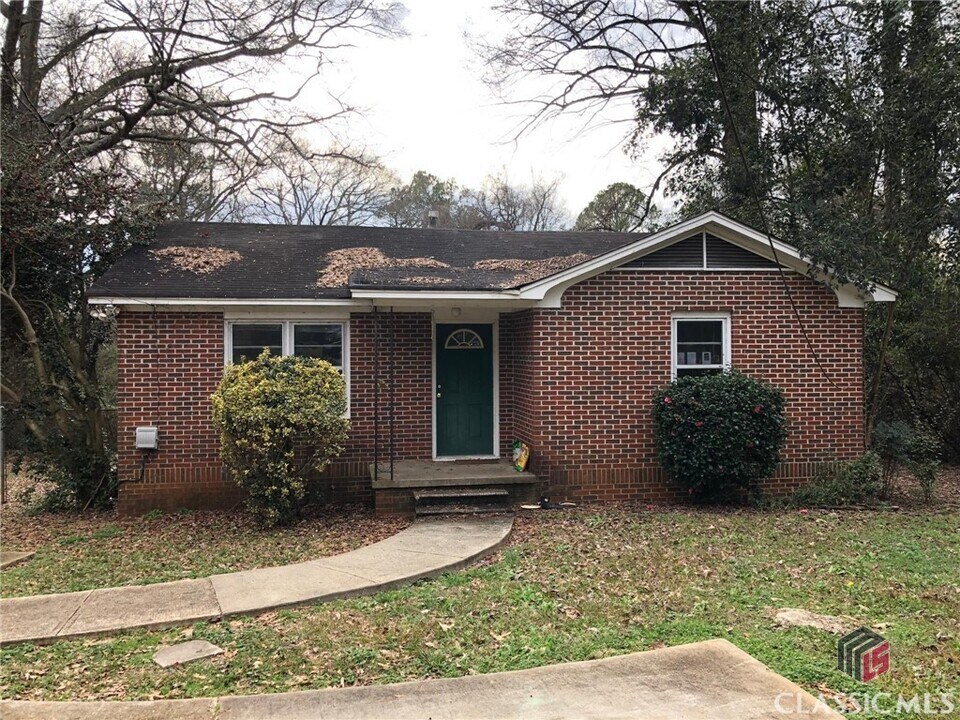 135 Appleby Dr in Athens, GA - Building Photo