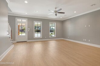 190 Emerite Dr in Lafayette, LA - Building Photo - Building Photo
