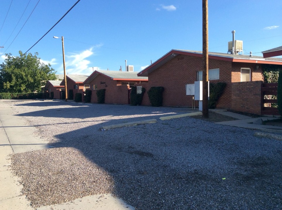 1005 Montana Ave in Las Cruces, NM - Building Photo