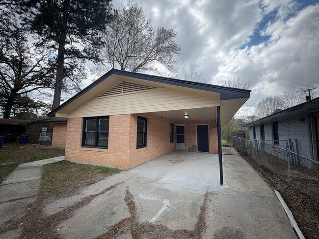 7216 Burlingame Blvd in Shreveport, LA - Building Photo - Building Photo