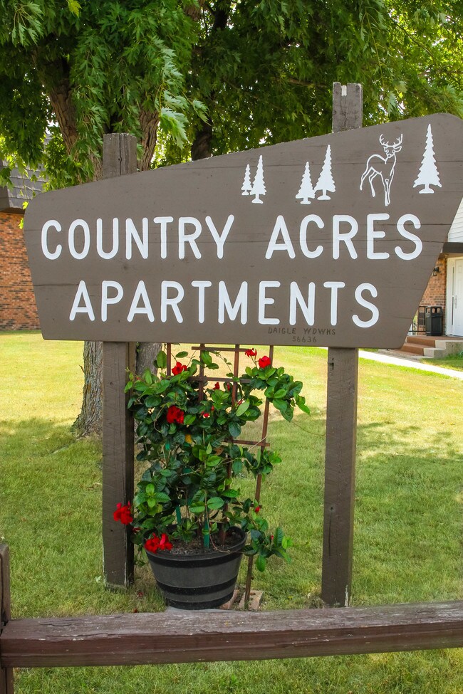 Country Acres Apartment in Thief River Falls, MN - Building Photo - Building Photo