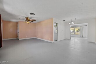 1387 Sunrise Dr in North Fort Myers, FL - Building Photo - Building Photo