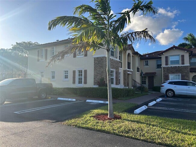 1720 NE 33rd Ave, Unit 2015 in Homestead, FL - Foto de edificio - Building Photo