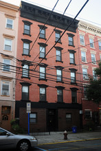 117 WILLOW Ave in Hoboken, NJ - Building Photo - Building Photo