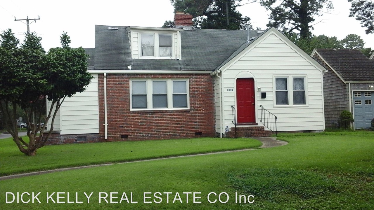 201 Burleigh Ave in Norfolk, VA - Building Photo