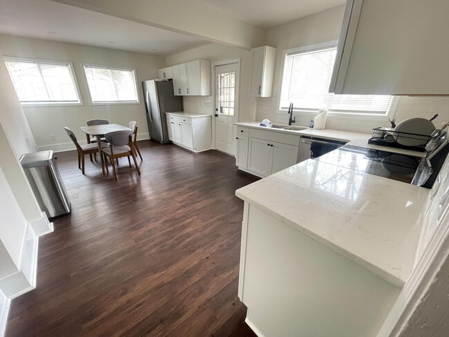 Room in House on Linda Ln SE in Atlanta, GA - Foto de edificio - Building Photo