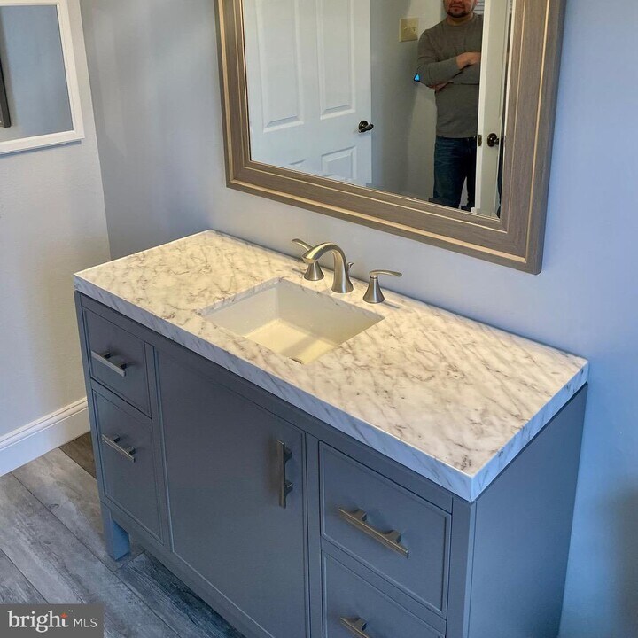 1536 Lincoln Way-Unit -302 in McLean, VA - Building Photo