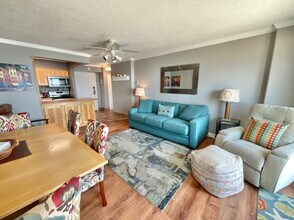 303 Atlantic Ave in Virginia Beach, VA - Building Photo - Building Photo