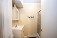 605 N Wolf Rd photo'