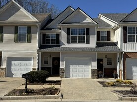 4865 Beacon Ridge Ln in Flowery Branch, GA - Building Photo