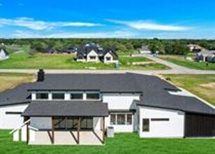 5976 Rain Mdw Dr in College Station, TX - Building Photo - Building Photo