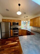 307 W Auburn Crest Ct in Spokane, WA - Foto de edificio - Building Photo