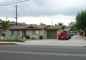 2526 Santa Ana Ave Apartments