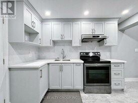 310 Hammersly Blvd in Markham, ON - Building Photo