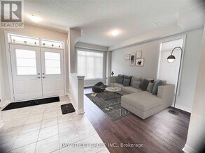3325 Carding Mill Trail in Oakville, ON - Building Photo - Building Photo